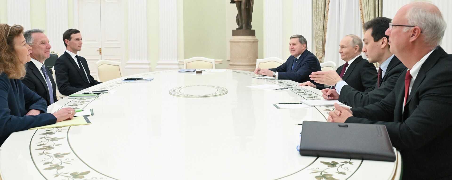 Прэзідэнт Уладзімір Пуцін сустрэўся са спецпасланнікам ЗША Сцівенам Уіткафам - Sputnik Беларусь, 1920, 03.12.2025