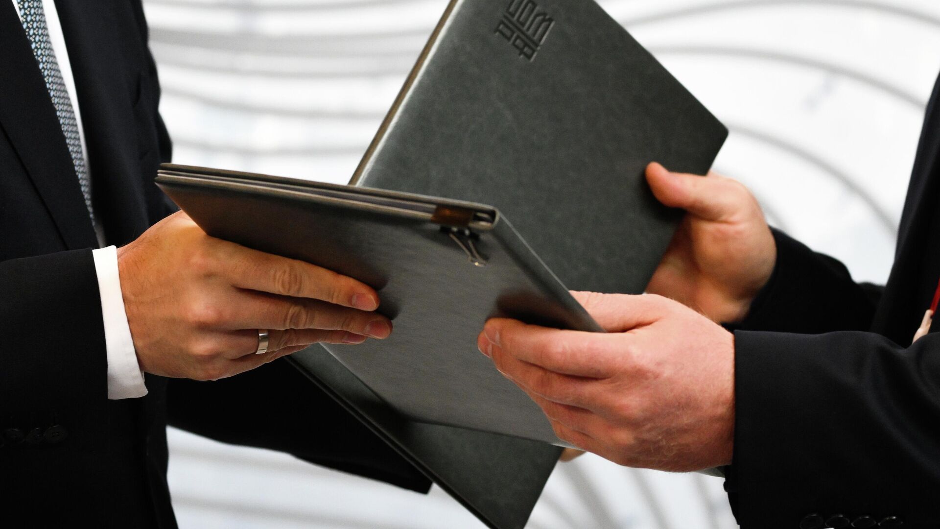 Кремль не раскрыл подробности 4-х полученных от США документов