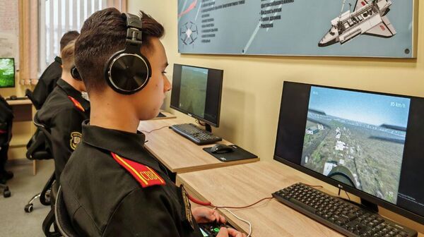 Выхаванцы Сувораўскага ваеннага вучылішча ў Мінску - Sputnik Беларусь