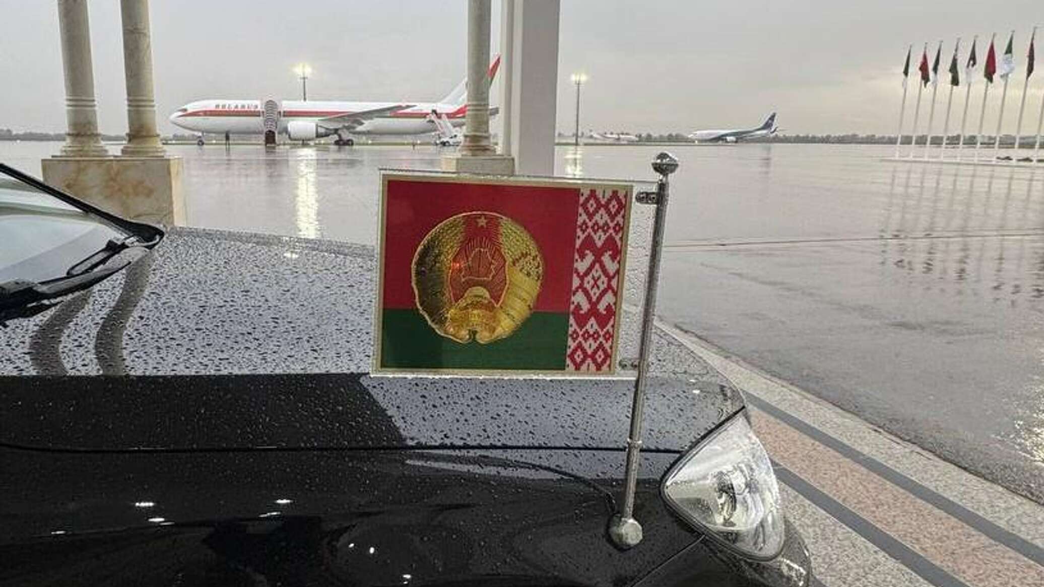 Лукашенко завершил официальный визит в Алжир и возвращается в Оман