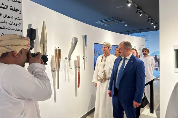 Встреча главы НОК Беларуси Виктора Лукашенко с оманским коллегой Аззаном Аль Саидом - Sputnik Беларусь