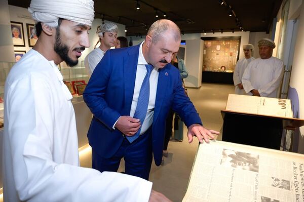 Встреча главы НОК Беларуси Виктора Лукашенко с оманским коллегой Аззаном Аль Саидом - Sputnik Беларусь