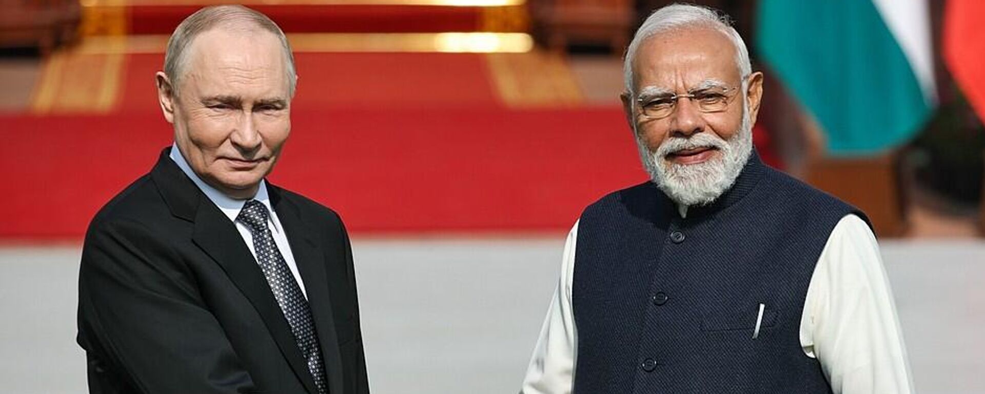 Прэзідэнт Расіі Уладзімір Пуцін і прэм'ер-міністр Індыі Нарэндра Модзі - Sputnik Беларусь, 1920, 05.12.2025