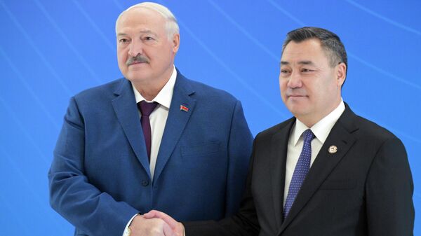 Александр Лукашенко и Садыр Жапаров Александр Лукашенко и Садыр Жапаров - Sputnik Беларусь