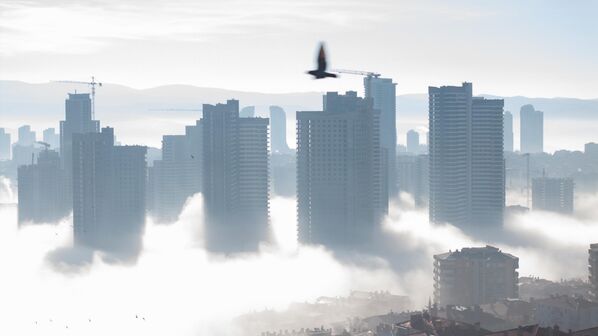 Туман, окутывающий Анкару и ее здания