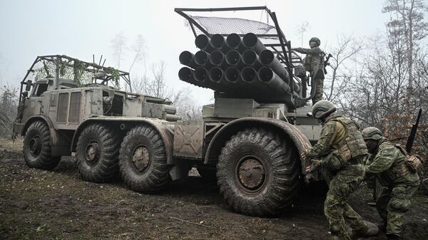 Боевая работа расчета РСЗО Ураган группировки войск Запад - Sputnik Беларусь