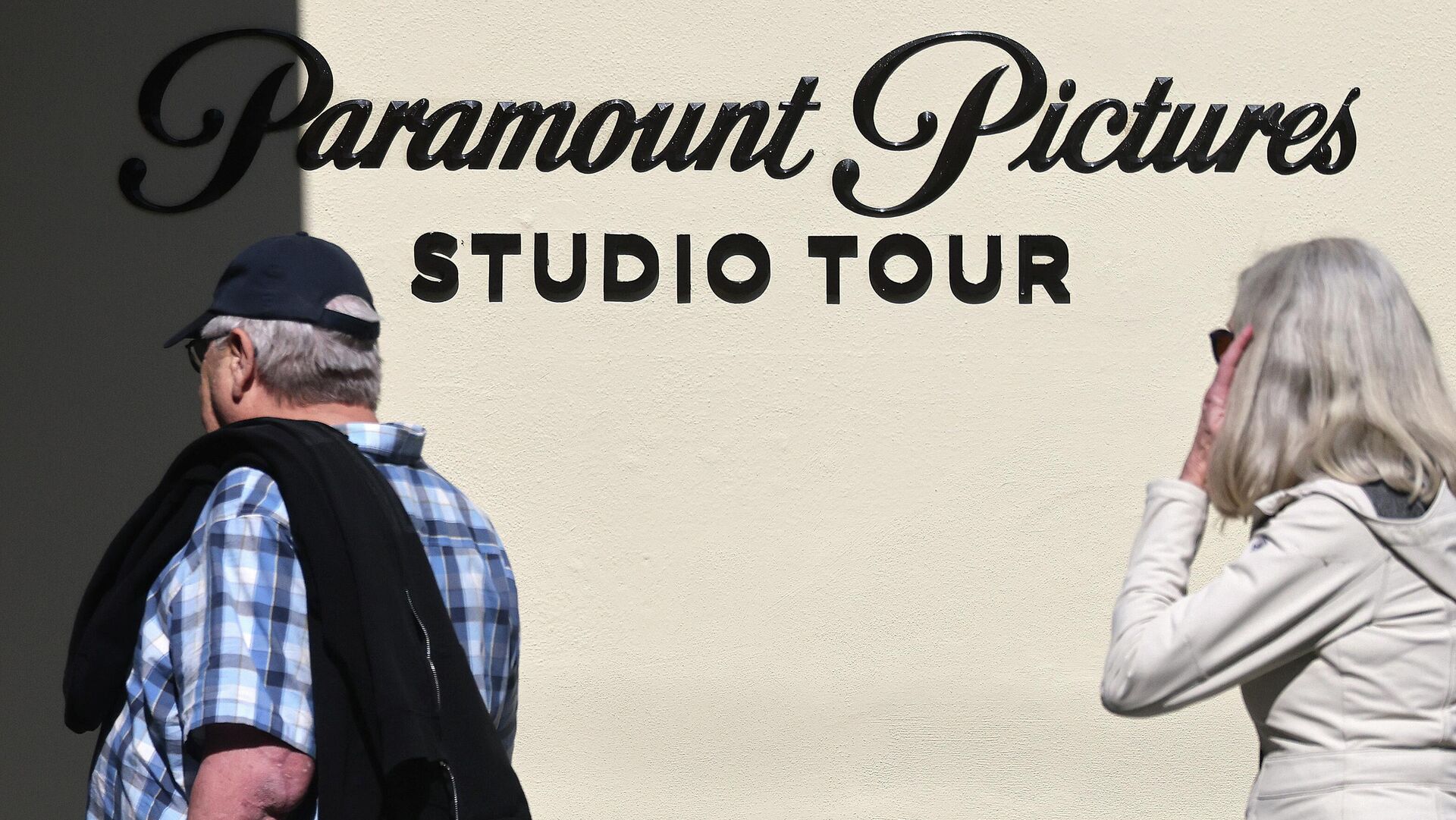 Paramount предложил за Warner Bros. на млрд больше, чем Netflix Paramount предложил за Warner Bros. на млрд больше, чем Netflix