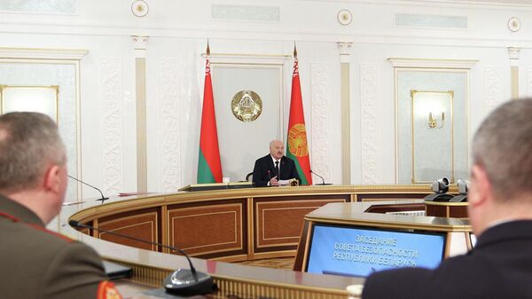 Прэзідэнт Беларусі Аляксандр Лукашэнка на пасяджэнні Савета бяспекі - Sputnik Беларусь