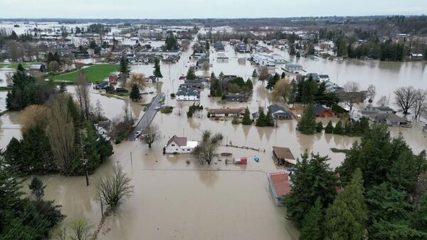 Потоп в Вашингтоне: катастрофическое наводнение в штате сняли на видео с высоты - Sputnik Беларусь