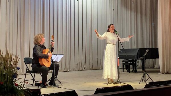 Крыштальныя мелодыі і вершы Пушкіна: вечар раманса прайшоў у Гродне – відэа - Sputnik Беларусь