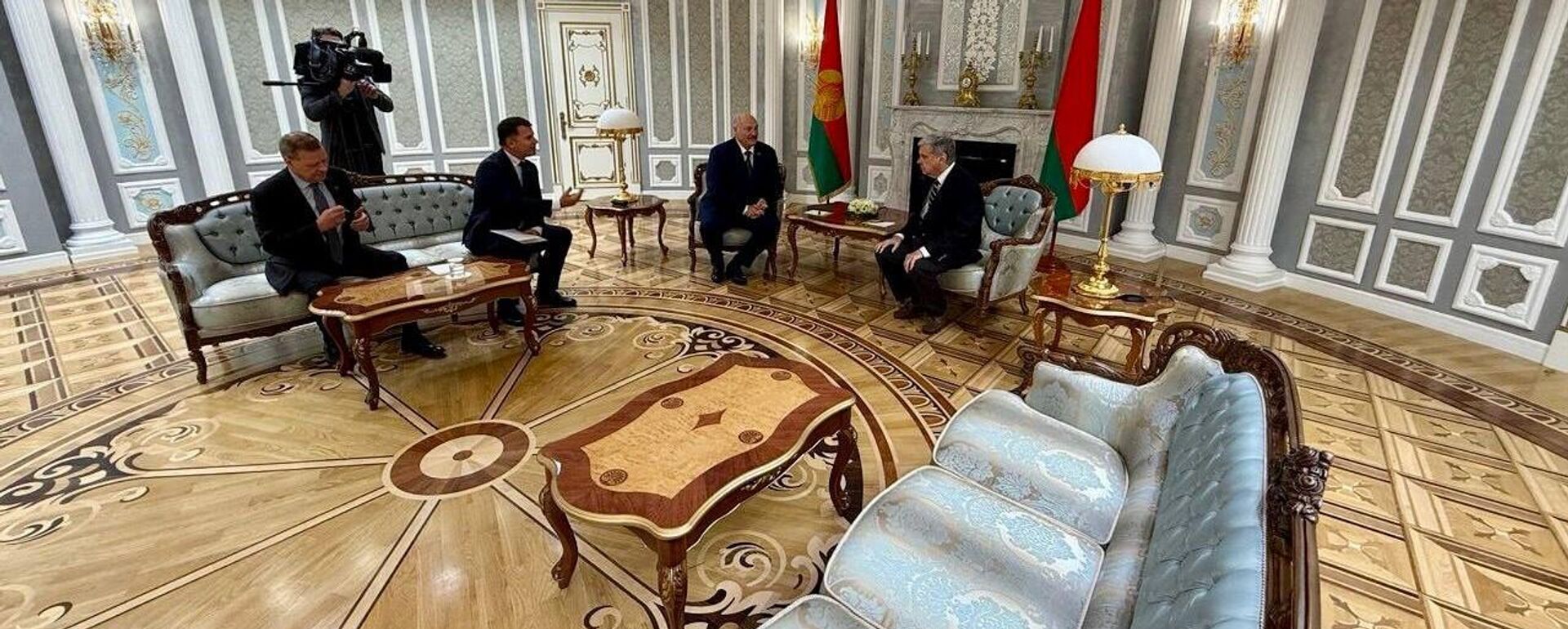 Переговоры во Дворце Независимости - Sputnik Беларусь, 1920, 13.12.2025