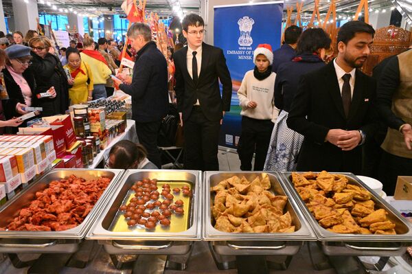 Калядны дабрачынны кірмаш у Мінску - Sputnik Беларусь