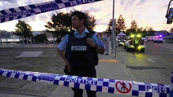 На месте стрельбы на пляже Бондай в Сиднее - Sputnik Беларусь