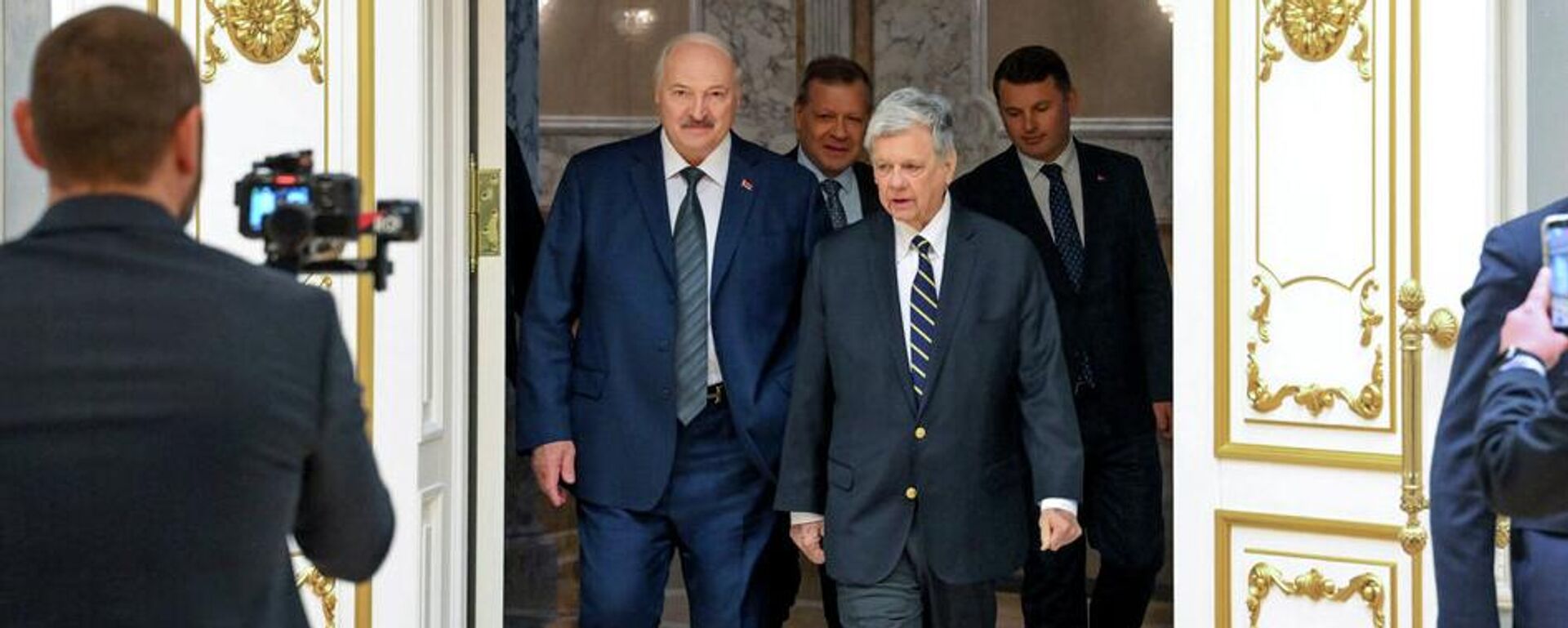 Аляксандр Лукашэнка і Джон Коўл - Sputnik Беларусь, 1920, 18.12.2025