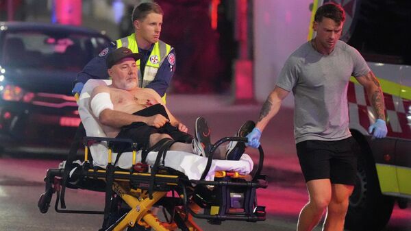 Пострадавший от нападения на сиднейском пляже - Sputnik Беларусь