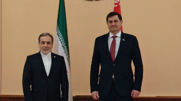 Министр иностранных дел Беларуси Максим Рыженков на встрече с главой МИД Ирана Аббасом Аракчи  - Sputnik Беларусь