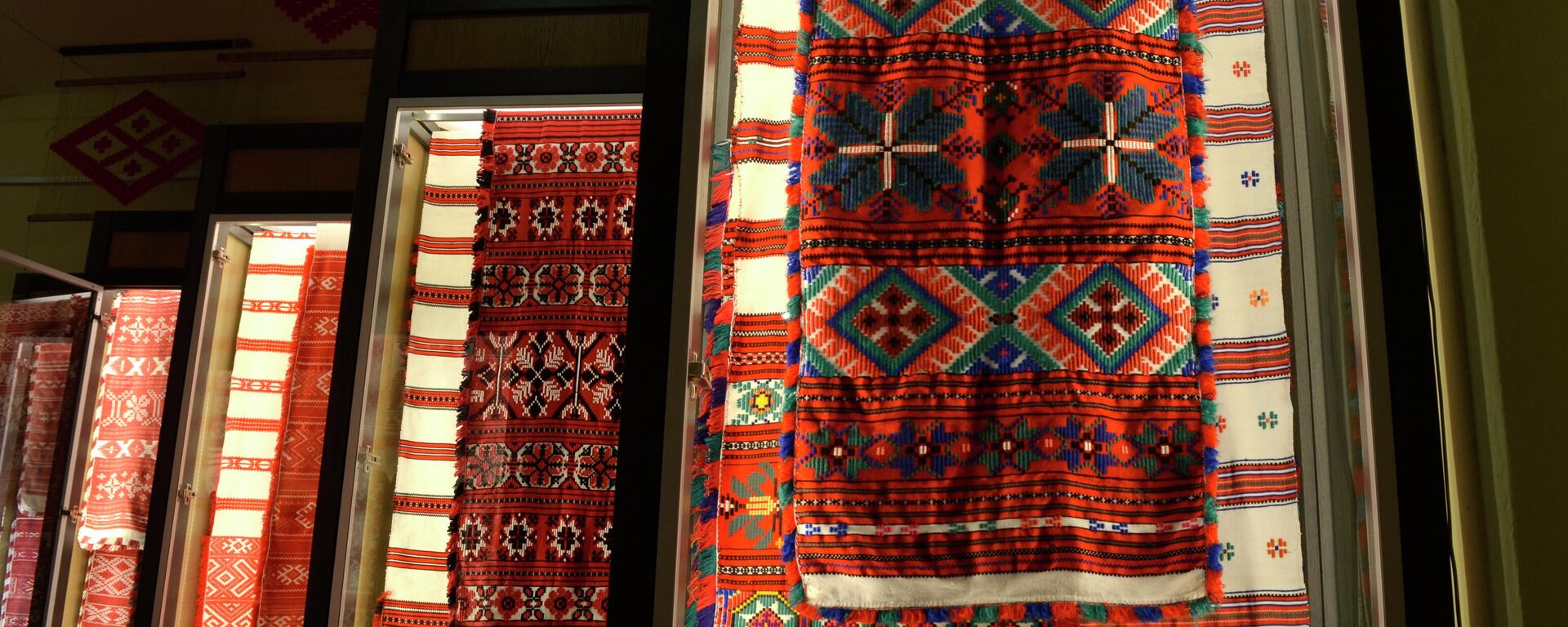 Как выглядят неглюбские рушники, включенные в список ЮНЕСКО (видео) - Sputnik Беларусь, 1920, 21.12.2025