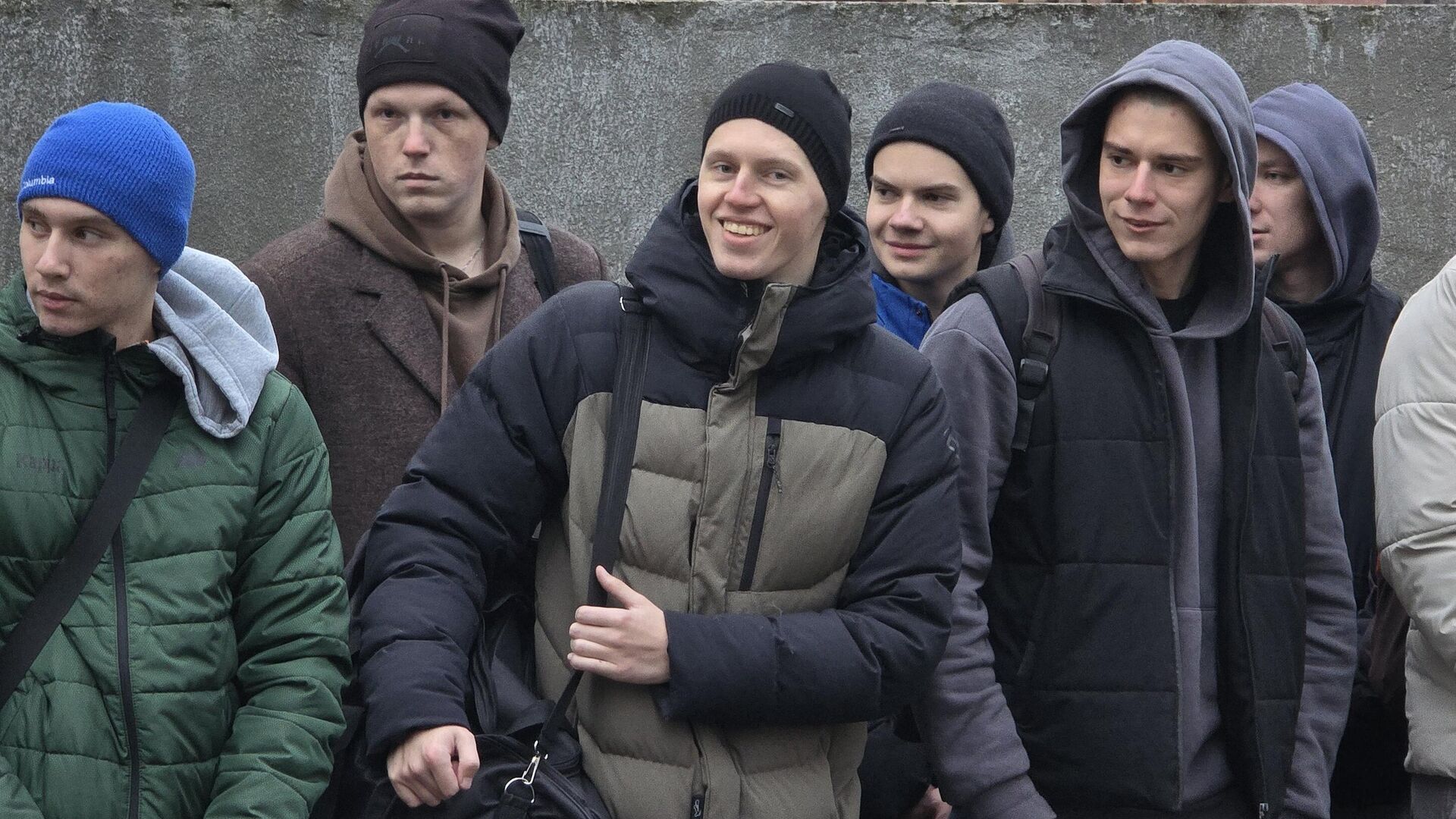 Призывники перед отправкой на службу Призывники перед отправкой на службу - Sputnik Беларусь, 1920, 16.12.2025