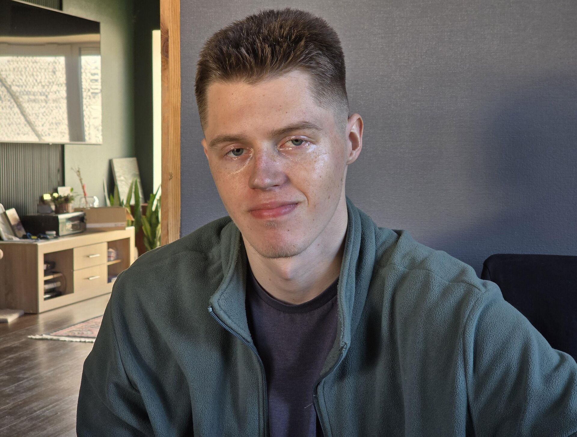 Александр Толочко после операции по коррекции зрения Александр Толочко после операции по коррекции зрения - Sputnik Беларусь, 1920, 15.12.2025