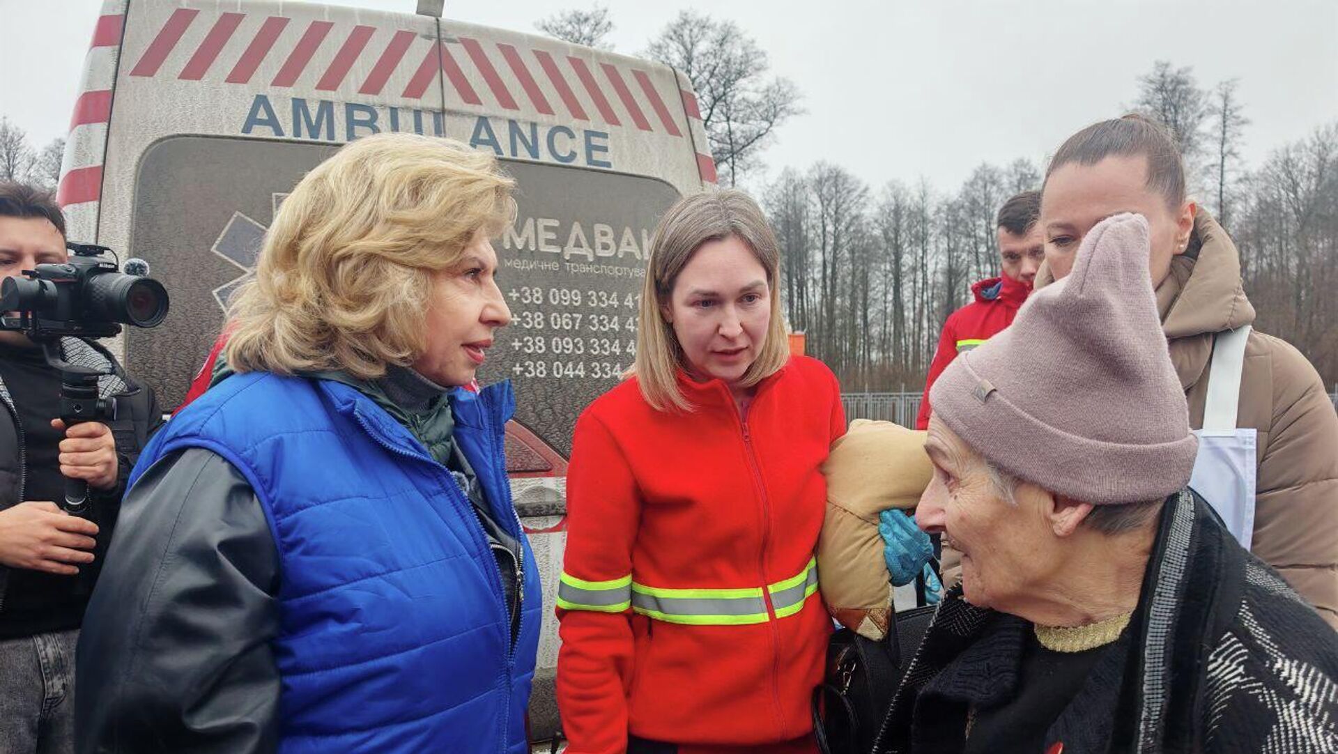 Семьи из России и Украины воссоединились на белорусско-украинской границе Семьи из России и Украины воссоединились на белорусско-украинской границе