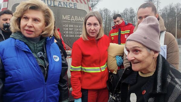 Уз’яднанне 11 расійскіх сямей прайшло на мяжы Беларусі і Украіны – відэа - Sputnik Беларусь