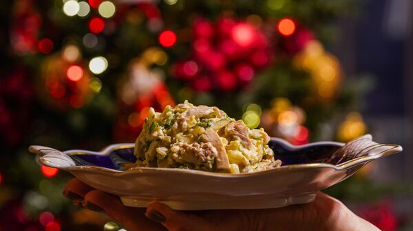 Як не атрымаць харчовае атручэнне за навагоднім сталом - Sputnik Беларусь