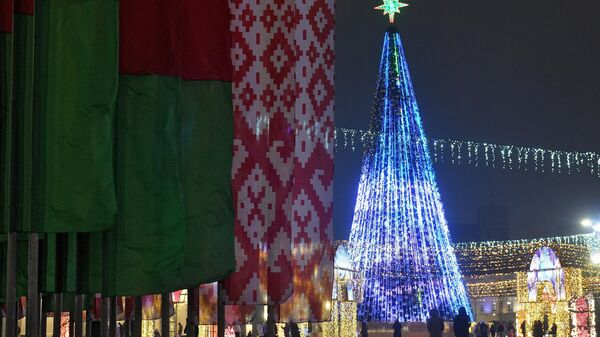 Праздничная иллюминация в Минске - Sputnik Беларусь