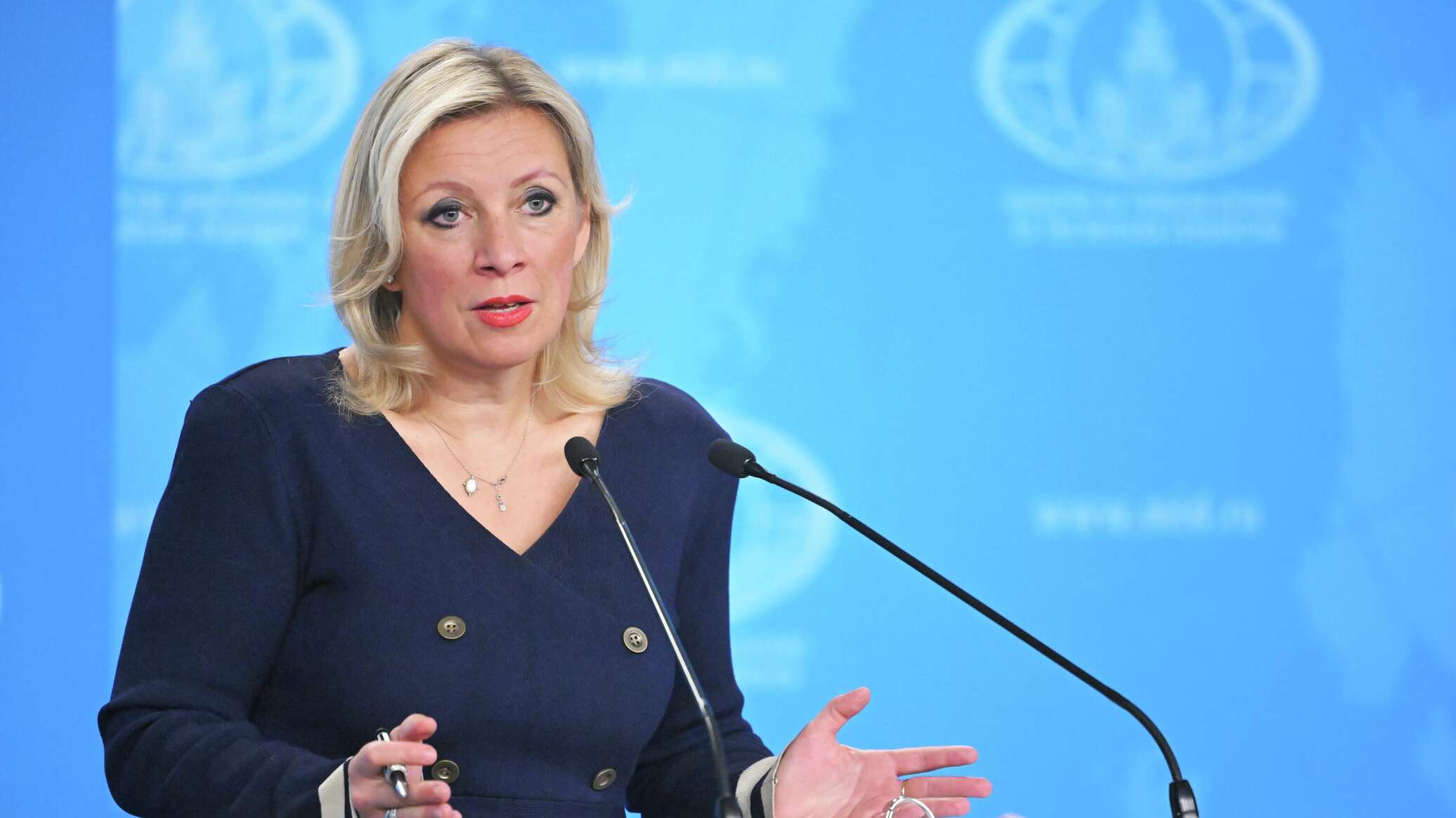 Еженедельный брифинг Марии Захаровой – трансляция Еженедельный брифинг Марии Захаровой – трансляция