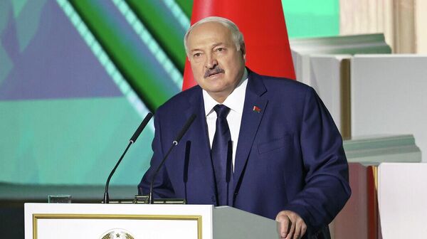 Президент Беларуси Александр Лукашенко Президент Беларуси Александр Лукашенко - Sputnik Беларусь