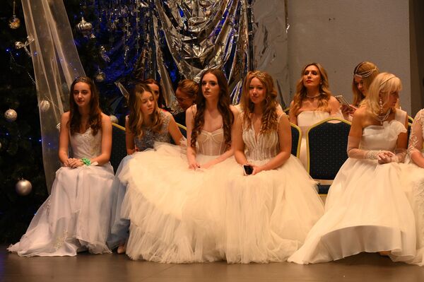 Бал в Национальной школе красоты - Sputnik Беларусь