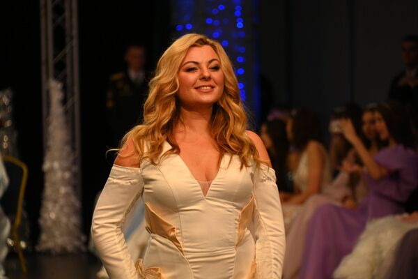 Бал в Национальной школе красоты - Sputnik Беларусь