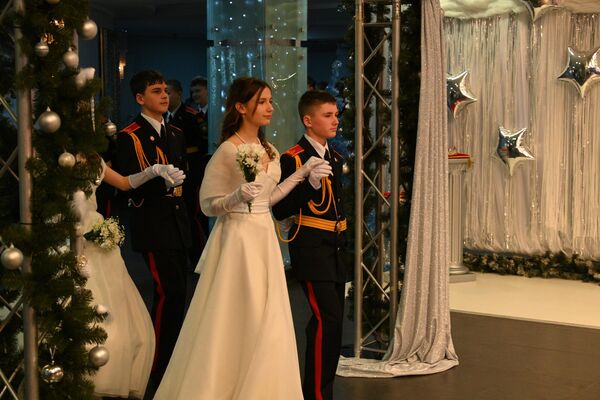 Бал в Национальной школе красоты - Sputnik Беларусь