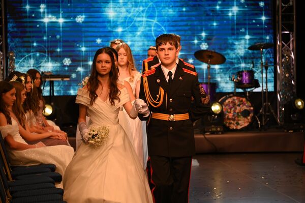 Бал в Национальной школе красоты - Sputnik Беларусь