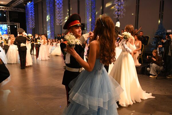 Бал в Национальной школе красоты - Sputnik Беларусь