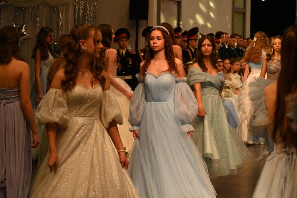 Бал в Национальной школе красоты - Sputnik Беларусь