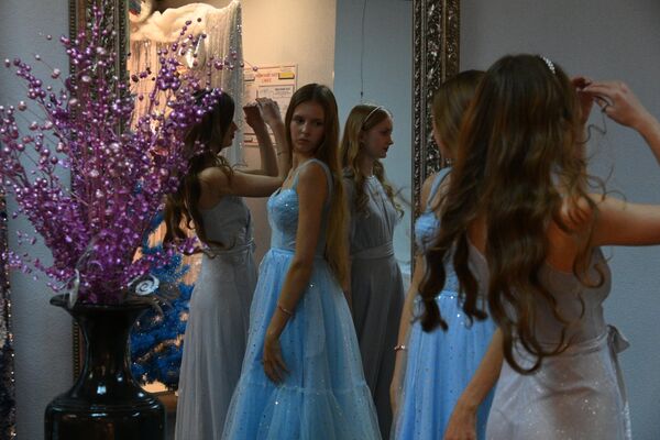 Бал в Национальной школе красоты - Sputnik Беларусь