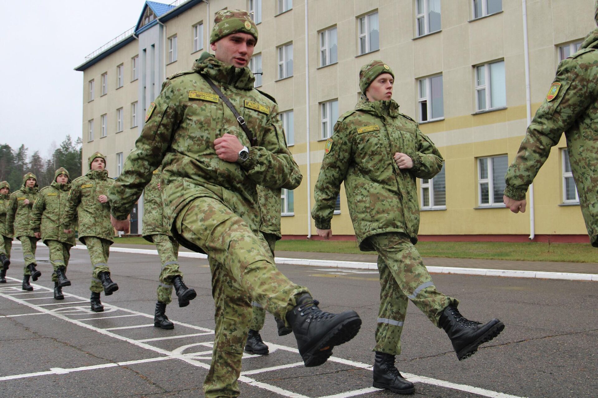 Строевая подготовка Строевая подготовка - Sputnik Беларусь, 1920, 20.12.2025