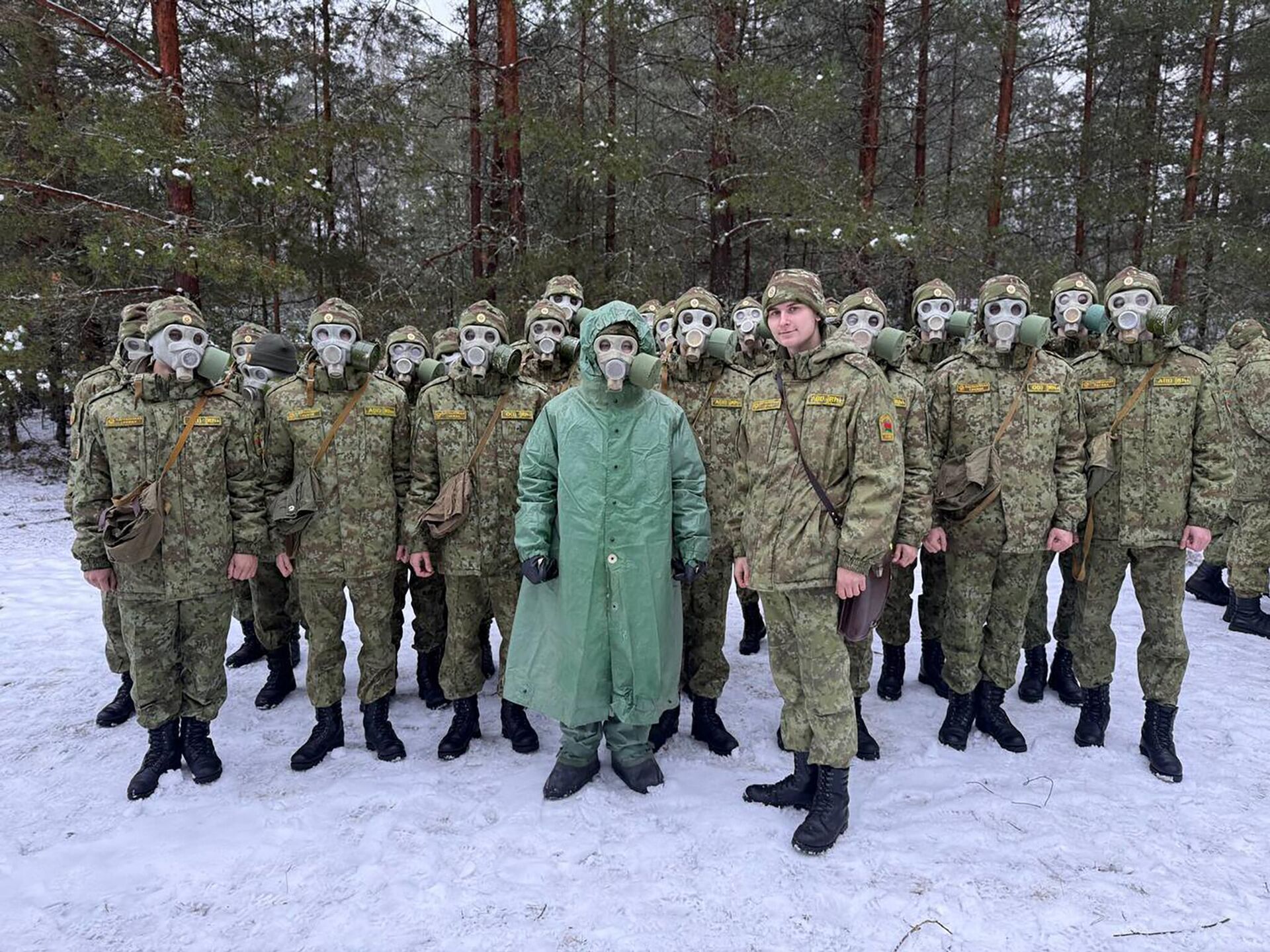 Курс молодого бойца Курс молодого бойца - Sputnik Беларусь, 1920, 20.12.2025