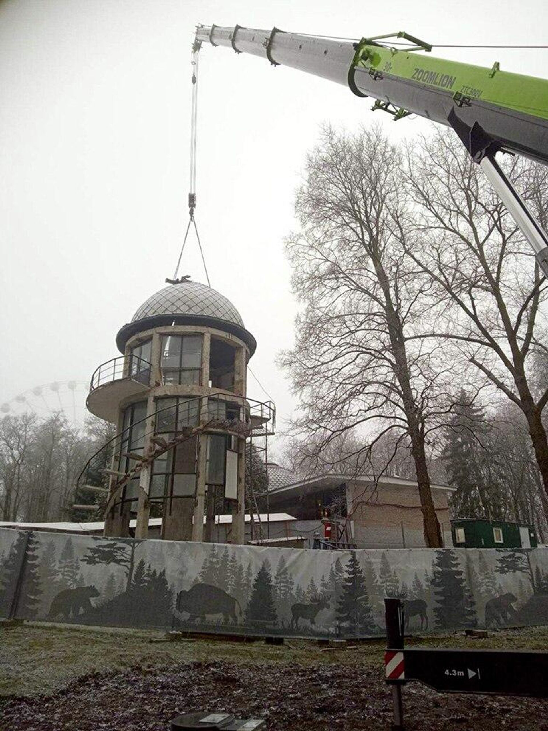 Купол демонтировали со здания обсерватории Минского планетария - Sputnik Беларусь, 1920, 20.12.2025