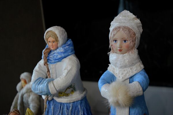 Коллекция Дедов Морозов и Снегурочек  Екатерины Богданович  - Sputnik Беларусь