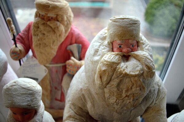 Процесс обновления игрушек, которым более 70 лет, наиболее трудоемкий. Нужно максимально придать им аутентичный вид, бережно сохранив первоначальные детали - Sputnik Беларусь