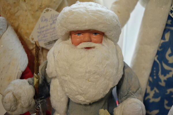 Коллекция Дедов Морозов и Снегурочек  Екатерины Богданович  - Sputnik Беларусь
