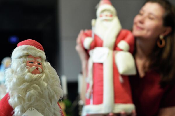 Коллекция Дедов Морозов и Снегурочек  Екатерины Богданович  - Sputnik Беларусь