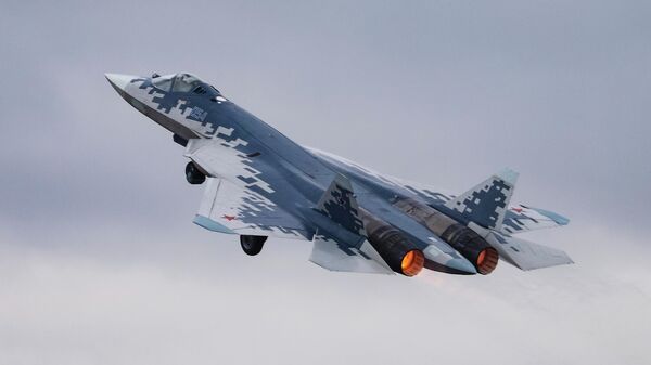 Многофункциональный истребитель пятого поколения Су-57 - Sputnik Беларусь