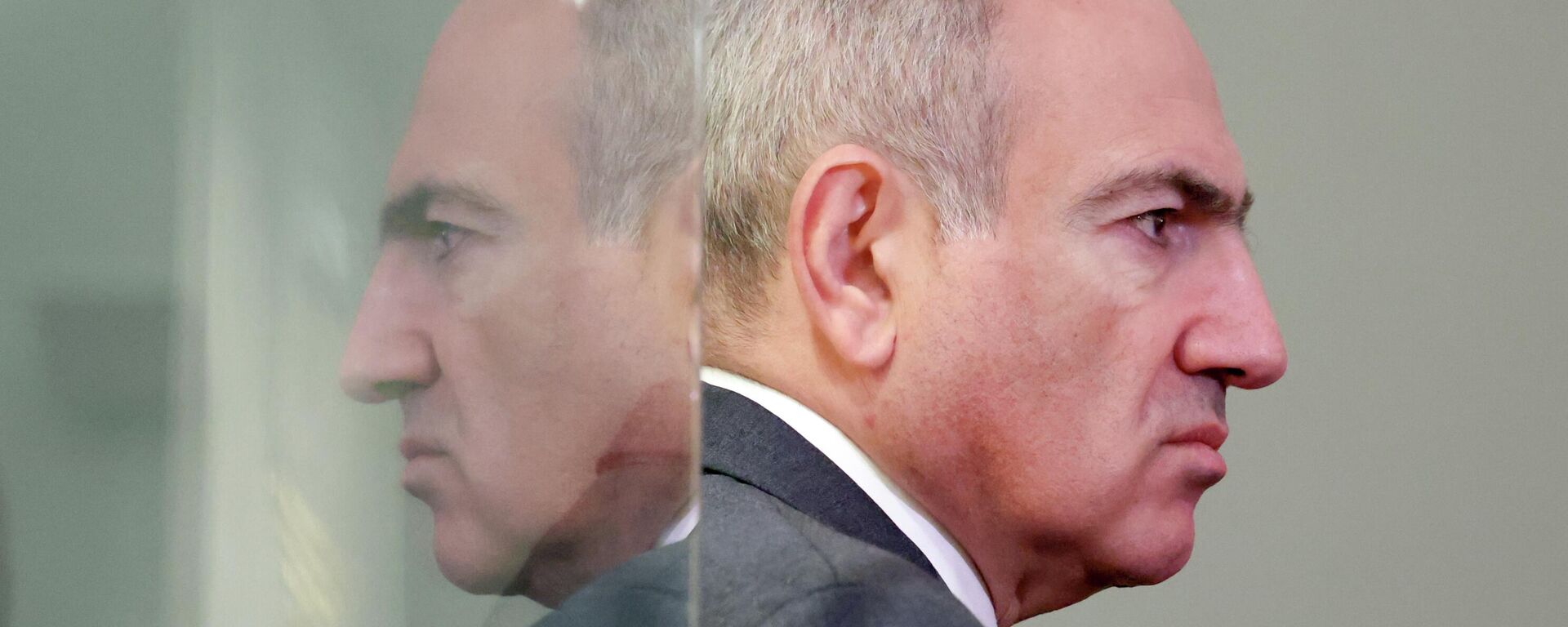 Прэм'ер-міністр Арменіі Нікол Пашынян падчас экскурсіі ў Дзяржаўным Эрмітажы ў рамках нефармальнага саміту СНД у Санкт-Пецярбургу - Sputnik Беларусь, 1920, 20.01.2026