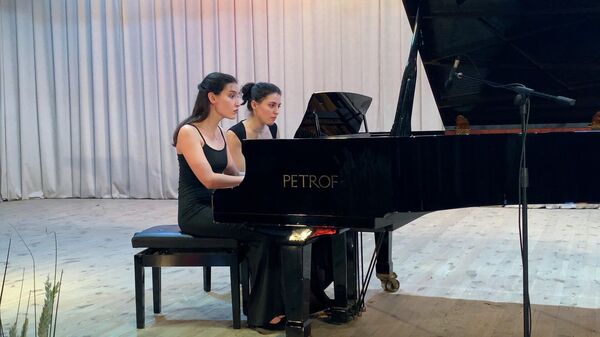 Восходящие звезды России дали классический концерт в Гродно (видео) - Sputnik Беларусь