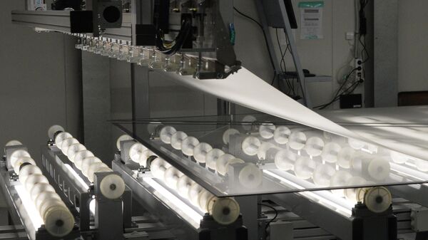 Производство стекла, архивное фото - Sputnik Беларусь