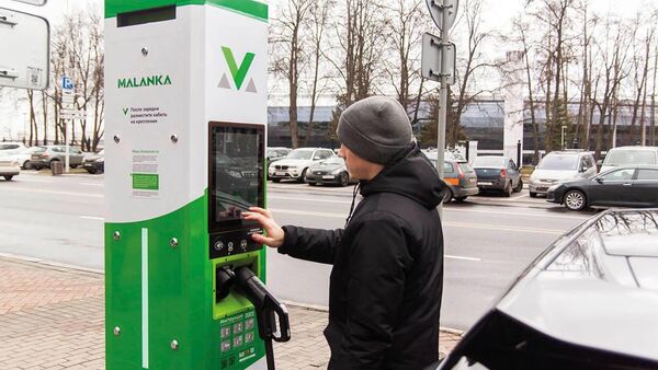 Зарядная сеть Malanka  - Sputnik Беларусь