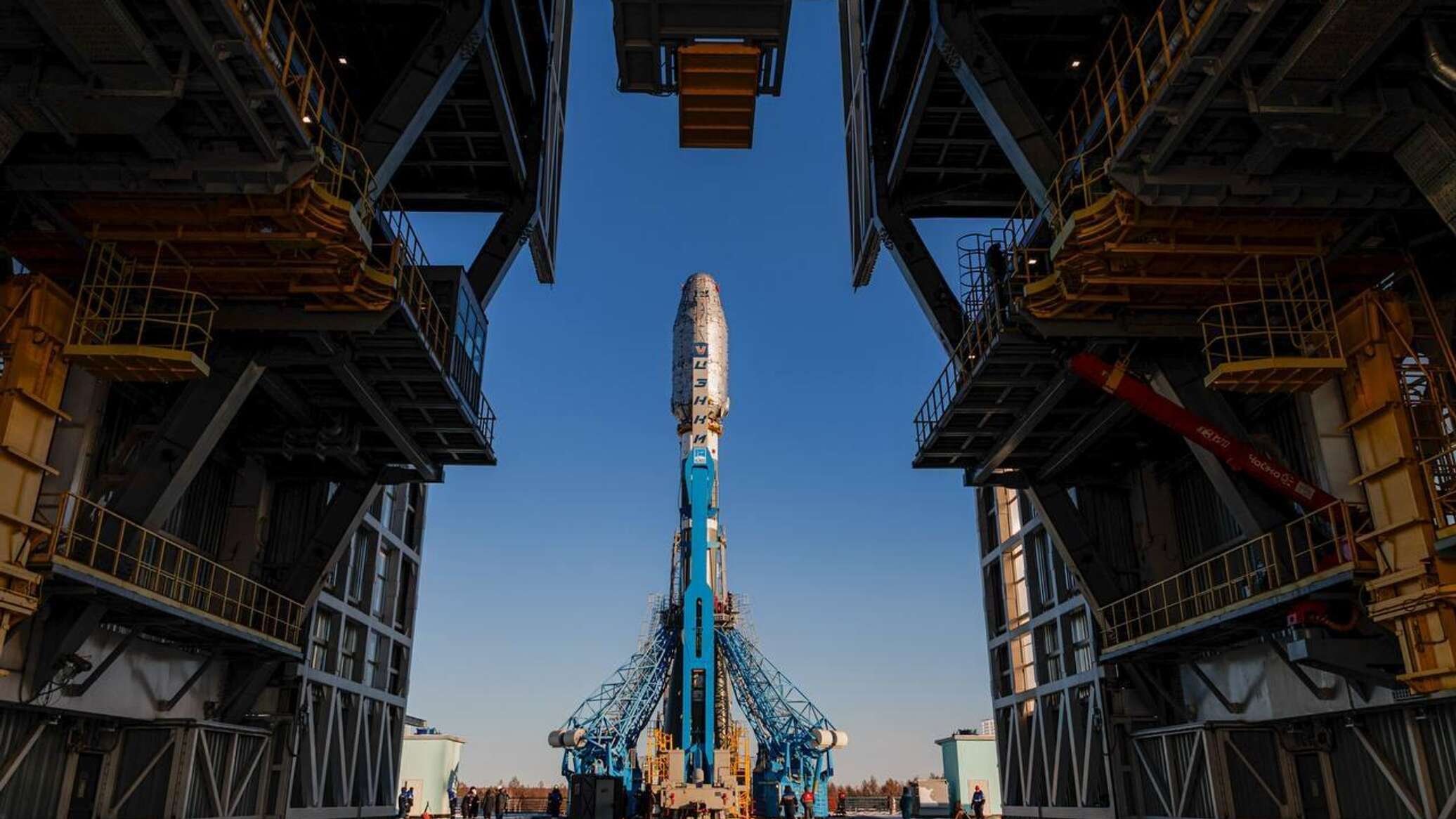 «Союз-2.1б» вывел на орбиту спутники «Аист-2Т» для круглосуточного мониторинга Земли.