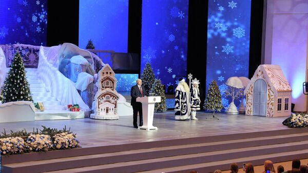Благотворительный новогодний праздник во Дворце Республики  - Sputnik Беларусь